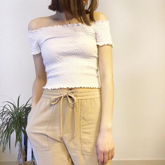 ✨Cute Off Shoulder Crop Top✨ - Picture 3 of 3